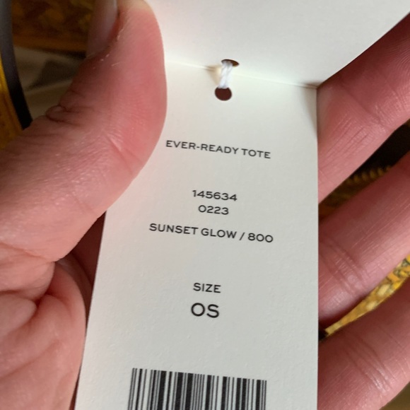 SOLD⛔️Authentic TORY BURCH LOGO coated canvas/leather zip top tote w wristlet - Picture 7 of 16